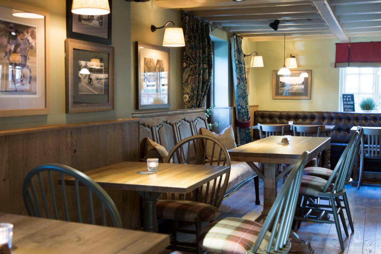Red Lion Inn Little Budworth Екстериор снимка